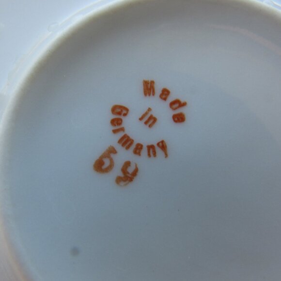 Hand Painted Vintage Ceramic German Chicken Bowl - Picture 4 of 4